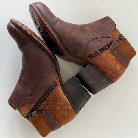 Clarks Maypearl Lilac Cognac Brown Leather Camel Ankle Boots Bootie Size 9.5 - Picture 5 of 16